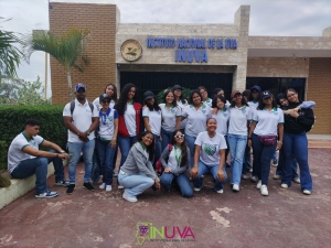 El INUVA recibe visita de estudiantes y profesoras del Colegio Preuniversitario Pedro Henr&iacute;quez Ure&ntilde;a.