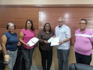 A trav&eacute;s del INUVA, el INESPRE salda deuda pendiente con productores de vinos y mermeladas de la Prov. Bahoruco.