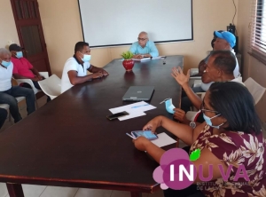 Reuni&oacute;n del Director del INUVA con los presidentes de asociaciones y de COOPEVINE.